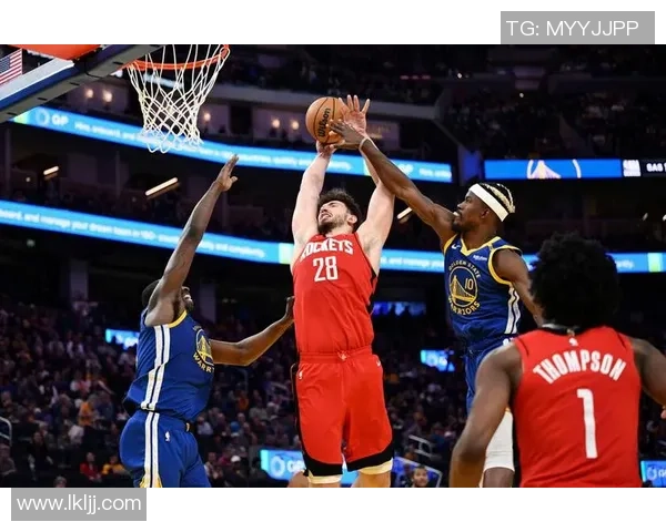 火箭勇士激战回放精彩瞬间分析与赛后点评