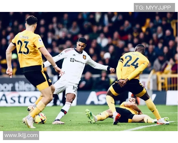 足总杯惊天逆转狼队下半场狂追六球曼联震惊全场 足总杯惊天逆转狼队下半场狂追六球曼联震惊全场