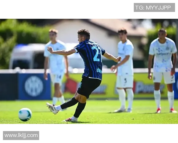 博尼:巴斯托尼让我来国米;曾经踢中场对我组织能力有协助 博尼:巴斯托尼让我来国米;曾经踢中场对我组织能力有协助